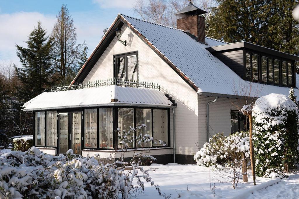 Modern Palace Emma Staete Bed & Breakfast Baarn Exterior photo